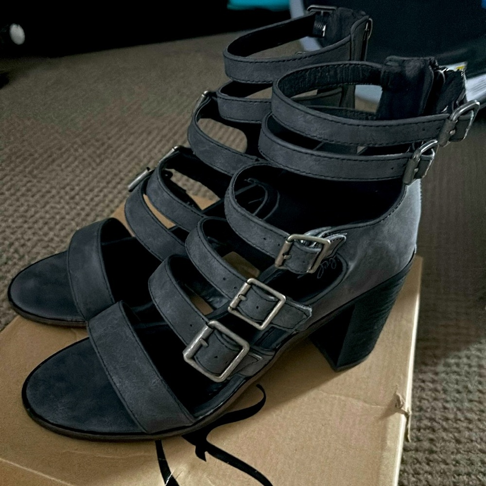 Gladiator sandal